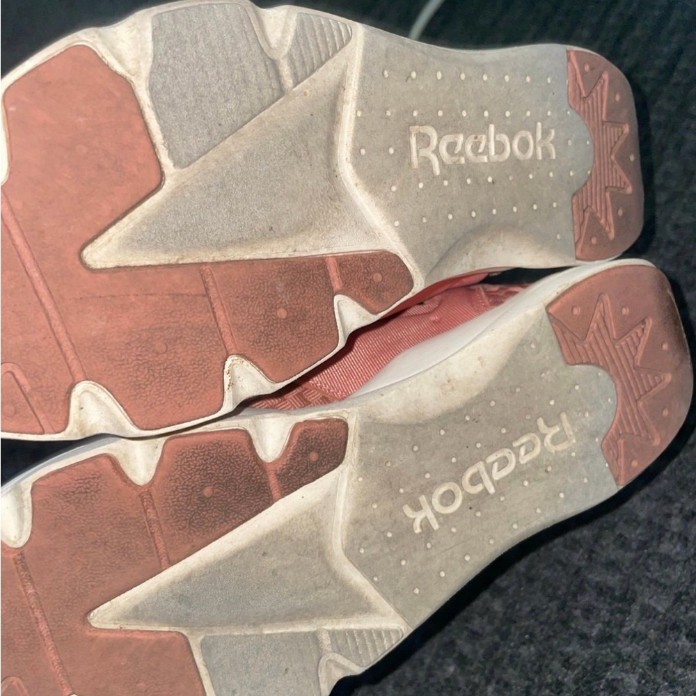Reebok - Picture 4 of 4